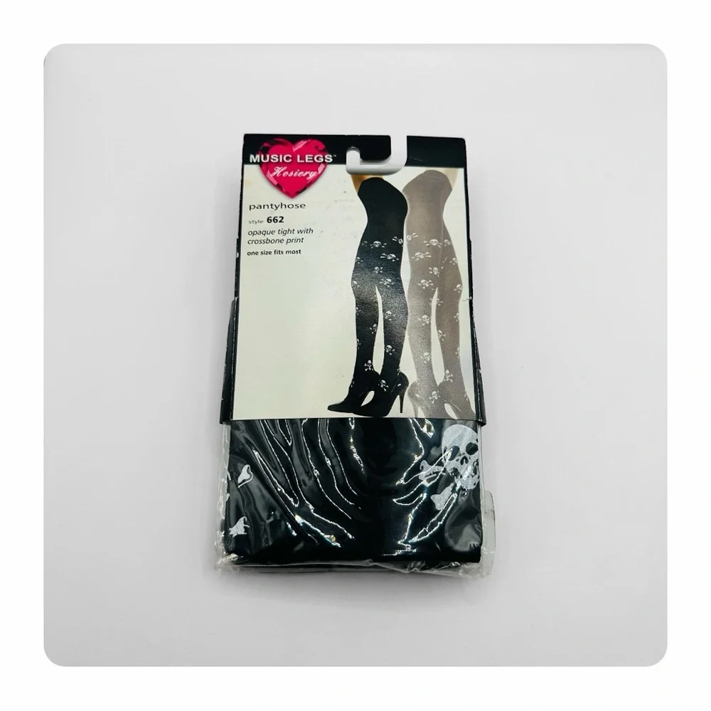 ★ NWT Music Legs Skull Pantyhose - Black/White ★